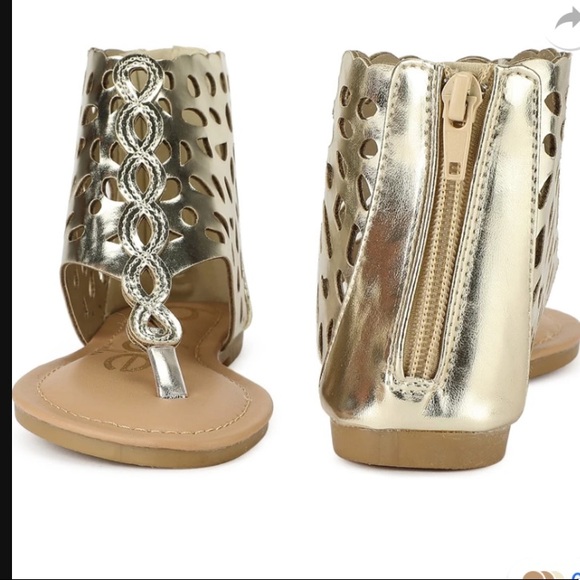 NWT Bebe Girls Silver Gladiator Boho Cut-Out Perforated Ankle Bootie Sandals - Picture 5 of 6